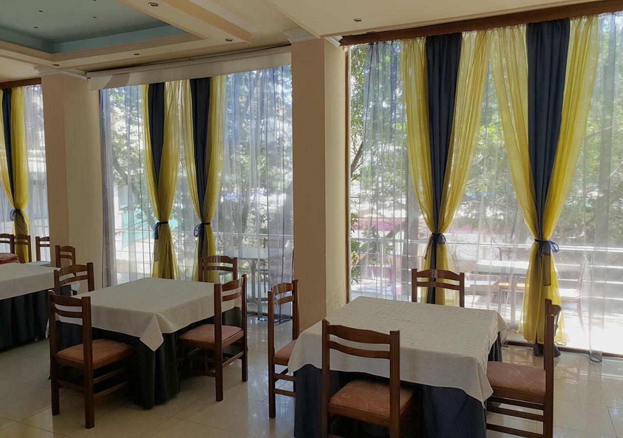 Hotel Palma Durrës 外观 照片