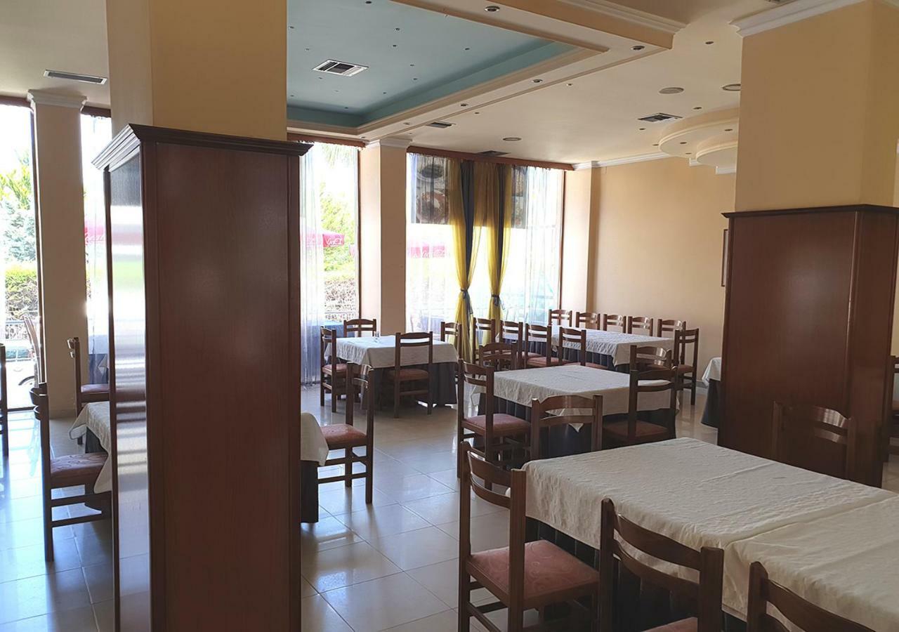 Hotel Palma Durrës 外观 照片